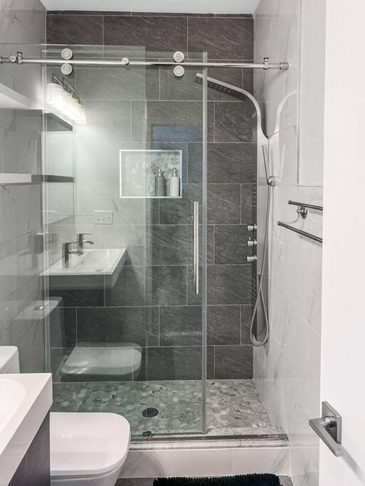 פילדלפיה Yanne'S Place - Dual-Lounge מראה חיצוני תמונה
